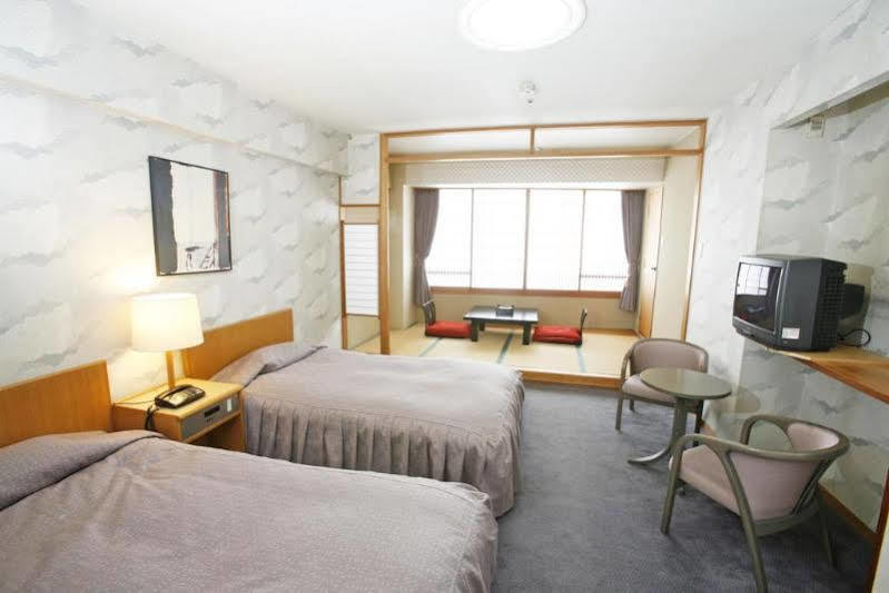 Hotel Ravie Kawaryo Itó Kültér fotó